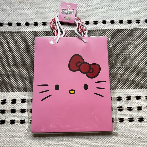 Forever 21 x Hello Kitty & Friends Gift Bag Set - 3 pack | NWT - Picture 2 of 4